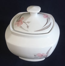 Lade das Bild in den Galerie-Viewer, 11 Teiliges TEESERVICE - Porzellan, Flora Blumenblüten Pflanzen Blatt Blätter Motiv Dekor