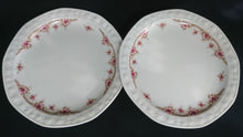 Lade das Bild in den Galerie-Viewer, DESSERTTELLER - Porzellan, Flora Blumenblüten Pflanzen Relief Motiv Dekor