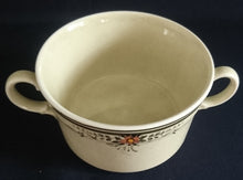 Lade das Bild in den Galerie-Viewer, 2er Set SUPPENTASSEN - Porzellan, Doppelte Linien Flora Blumenblüten Ranken Meliertes Motiv Dekor