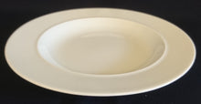 Lade das Bild in den Galerie-Viewer, SUPPENTELLER - Porzellan, Einfärbig Gastronomisch Innenrand Relief Motiv Dekor