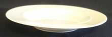 Lade das Bild in den Galerie-Viewer, SUPPENTELLER - Porzellan, Einfärbig Gastronomisch Innenrand Relief Motiv Dekor