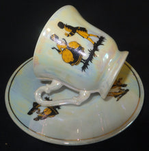 Lade das Bild in den Galerie-Viewer, 2er MOCCA KAFFEEGEDECK - Porzellan, Perlmutt Goldrand Rokoko Tanzpaar Motiv Dekor