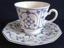 Lade das Bild in den Galerie-Viewer, 2er Set KAFFEETASSEN - Porzellan, Indisch Blau Strohblume Motiv Dekor