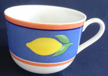 Lade das Bild in den Galerie-Viewer, 2er Set KAFFEETASSEN - Porzellan, Balken Linien Zitronenfrucht Früchte Motiv Dekor