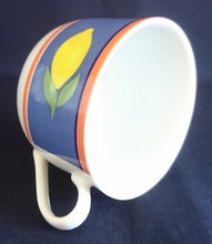 Lade das Bild in den Galerie-Viewer, KAFFEETASSE - Porzellan, Balken Linien Zitronenfrucht Früchte Motiv Dekor
