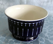Lade das Bild in den Galerie-Viewer, TRINKBECHER - Keramik / Steingut, Modern Linien Abstraktes Dekor