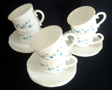 Lade das Bild in den Galerie-Viewer, UNTERTASSE - Acrylglas, Einfärbiges Gewölbtes Relief Rand Dekor