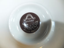 Lade das Bild in den Galerie-Viewer, SCHÜSSEL "Arabella" - Porzellan, durchbrochen, Blumen Goldrand Dekor