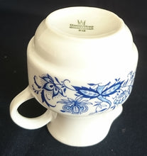 Lade das Bild in den Galerie-Viewer, MILCHKÄNNCHEN - Porzellan, Zwiebelmuster Motiv Dekor