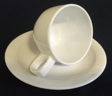 Lade das Bild in den Galerie-Viewer, 3er Set KAFFEEGEDECK & MILCHKÄNNCHEN - Porzellan, Gastronomie Einfärbiges Klassisch Dekor