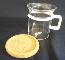 Lade das Bild in den Galerie-Viewer, 2er Set 2er TEEGEDECKE - Hartglas & Kork & Kunststoff, Klares Klassisch Dekor