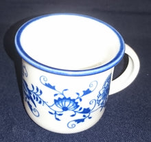 Lade das Bild in den Galerie-Viewer, MOCCATASSE - Porzellan, Zwiebelmuster Motiv Dekorrand, 1.Wahl