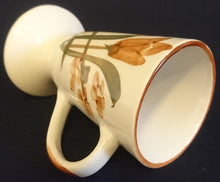 Lade das Bild in den Galerie-Viewer, KAFFEETASSE - Keramik / Steingut, Blumen Blüten Pflanzen Flora Rand Motiv Dekor