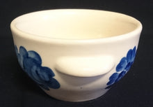 Lade das Bild in den Galerie-Viewer, SUPPENTASSE - Keramik / Steingut, Blumen Blüten Pflanzen Dekor, Handbemalt / Handpainted