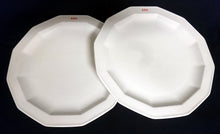 Lade das Bild in den Galerie-Viewer, SPEISETELLER "Studio Linie" - Porzellan, Eckige (Dodekagon) Runde Form, Einfärbiges Dekor, AEG Aufschrift