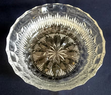 Lade das Bild in den Galerie-Viewer, SCHÜSSEL - Kristallglas, Klassisch Stern Abstrakt Dekor