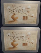 Lade das Bild in den Galerie-Viewer, 2er Set GROßE MOTIV PLATZDECKCHEN, Kunststoff / Plastik, Rechteckige Form Blumenvase Mediterran Motiv Dekor, Designerin Claudia Ancelotti (G)
