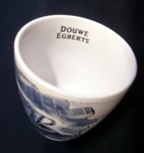 Lade das Bild in den Galerie-Viewer, KAFFEEBECHER - Keramik / Steingut, Illustriertes Zeitung Zeitschriften Kaffeegedeck Motiv Innen Schriftzug Dekor