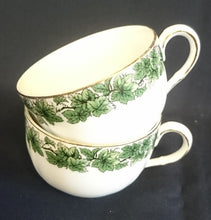 Lade das Bild in den Galerie-Viewer, KAFFEETASSE - Porzellan, Blatt Blätter Abstrakt Symbollinien Motiv Goldrand Dekor