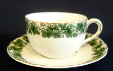 Lade das Bild in den Galerie-Viewer, 2er Set 2er KAFFEEGEDECKE - Porzellan, Blatt Blätter Abstrakt Symbollinien Motiv Goldrand Dekor