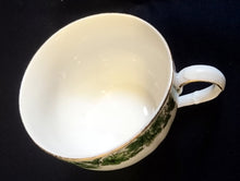 Lade das Bild in den Galerie-Viewer, 2er Set 2er KAFFEEGEDECKE - Porzellan, Blatt Blätter Abstrakt Symbollinien Motiv Goldrand Dekor