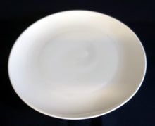 Lade das Bild in den Galerie-Viewer, 3er Set SPEISETELLER - Porzellan, Einfärbiges Klassisch Dekor