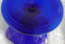 Lade das Bild in den Galerie-Viewer, 2er Set EISBECHER - Hartglas, Einfärbiges Blütenform Dekor