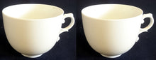 Lade das Bild in den Galerie-Viewer, TEETASSE - Porzellan, Einfärbiges Jugendstil Henkelform Dekor