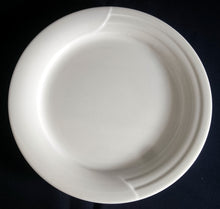 Lade das Bild in den Galerie-Viewer, SPEISETELLER "Hotel" - Porzellan, Treppenstufiges Einfärbiges Dekor
