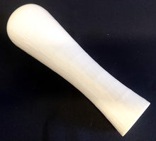 Lade das Bild in den Galerie-Viewer, BLUMENVASE "Apart" - Porzellan, Striche Linien Relief Dekor, Designer Hans Achtziger