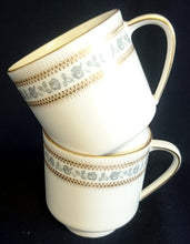 Lade das Bild in den Galerie-Viewer, 2er Set MOCCA KAFFEETASSEN - Porzellan, Goldrand Abstrakt Rosen Blumen Blüten Blatt Bältter Pflanzen Motiv Dekor