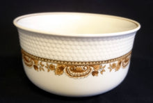 Lade das Bild in den Galerie-Viewer, BEILAGENSCHÜSSEL "Friesland Atlantis" - Porzellan, Goldrand Abstrakt Muschel Fisch Schuppen Relief Dekor