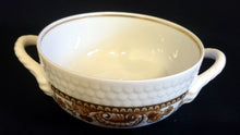Lade das Bild in den Galerie-Viewer, SUPPENTASSE "Friesland Atlantis" - Porzellan, Goldrand Abstrakt Muschel Fisch Schuppen Relief Dekor