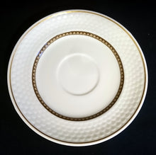 Lade das Bild in den Galerie-Viewer, UNTERTASSE "Friesland Atlantis" - Porzellan, Goldrand Abstrakt Muschel Fisch Schuppen Relief Dekor