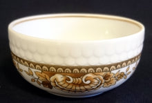 Lade das Bild in den Galerie-Viewer, ZUCKERSCHALE "Friesland Atlantis" - Porzellan, Goldrand Abstrakt Muschel Fisch Schuppen Relief Dekor