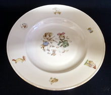 Lade das Bild in den Galerie-Viewer, SUPPENTELLER - Porzellan, Tanzende Spielende Mädchen & Junge Goldrand Dekor