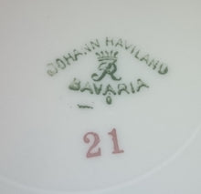 Lade das Bild in den Galerie-Viewer, SUPPENTELLER - Porzellan, Tanzende Spielende Mädchen & Junge Goldrand Dekor