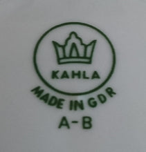 Lade das Bild in den Galerie-Viewer, 2er Set SUPPENTELLER - Porzellan, Porzellan, Doppelter & Innen Goldrand Linien Gewölbter Relief Form Dekor