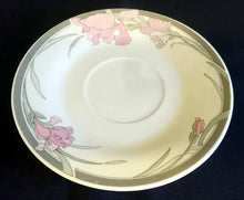 Lade das Bild in den Galerie-Viewer, UNTERTASSE - Porzellan, Blumenblüten Pflanzen Motiv Linienrand Dekor