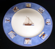 Lade das Bild in den Galerie-Viewer, 2er Set SPEISETELLER - Porzellan, Hafen Segelschiffe Motiv Randdekor