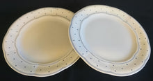 Lade das Bild in den Galerie-Viewer, DESSERTTELLER "Ingres Weiss" - Porzellan, Geometrisches Karo Punkte Tupfen Linien Gewölbter Relief Rand Motiv Dekor (BC)