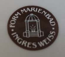 Lade das Bild in den Galerie-Viewer, SALATSCHALE "Ingres Weiss" - Porzellan, Gewölbter Relief Goldrand Dekor