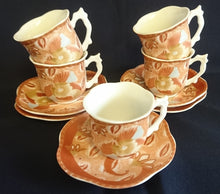 Lade das Bild in den Galerie-Viewer, UNTERTASSE - Porzellan, Perlmutt Effekt Abstrakt Flora Fauna Pflanzen Motiv Gewölbte Form Dekor