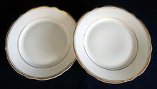 Lade das Bild in den Galerie-Viewer, 2er Set DESSERTTELLER - Porzellan, Mehrfacher Goldränder Gewölbter Dekor