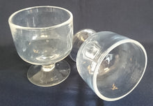 Lade das Bild in den Galerie-Viewer, EISDESSERT BECHER - Hartglas, Kreisförmige Geometrische Form