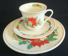Lade das Bild in den Galerie-Viewer, 3er KAFFEEGEDECK - Porzellan, Advents Weihnachtsstern Flora Blatt Blätter Goldrand Dekor
