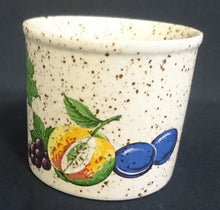 Lade das Bild in den Galerie-Viewer, KONFITÜRE-BEHÄLTER OHNE DECKEL - Keramik / Steingut, Obstfrüchte Blätter Confitüre Aufschrift Motiv Gesprengeltes Dekor