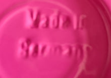 Lade das Bild in den Galerie-Viewer, BLUMENÜBERTOPF - Klein, Keramik / Steingut, Einfärbiges Pinkes Dekor