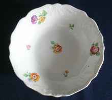 Lade das Bild in den Galerie-Viewer, BEILAGENSCHÄLCHEN - Porzellan, Unterschiedliches Blumen Blüten Motiv Goldrand Dekor (B)