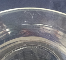 Lade das Bild in den Galerie-Viewer, 4er Set DESSERTSCHALEN - Hartglas, Klares Design Dekor